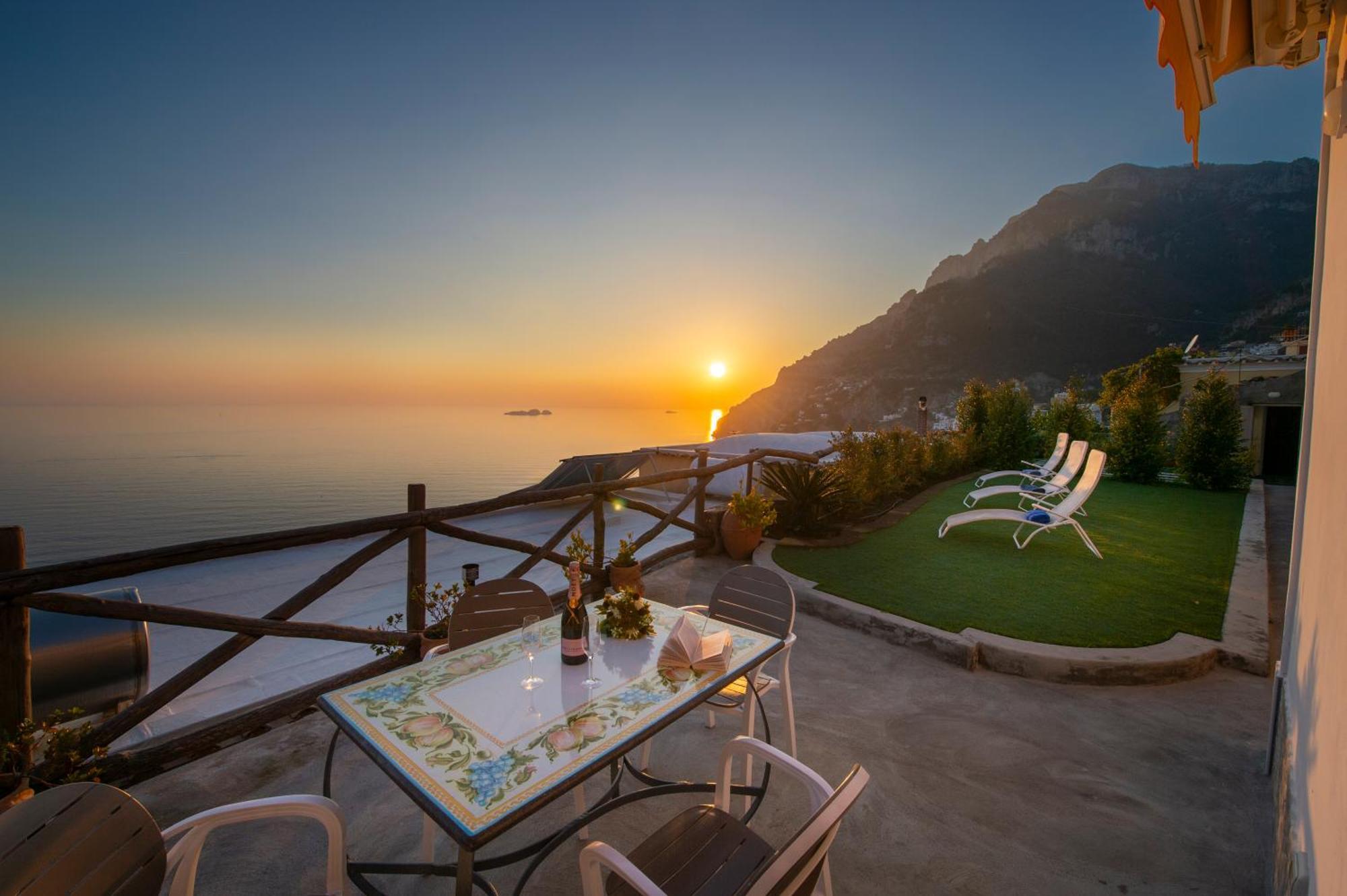 Apartmán Aria Di Mare,Near Elevator, Few Steps, Parking, Garden Positano Exteriér fotografie