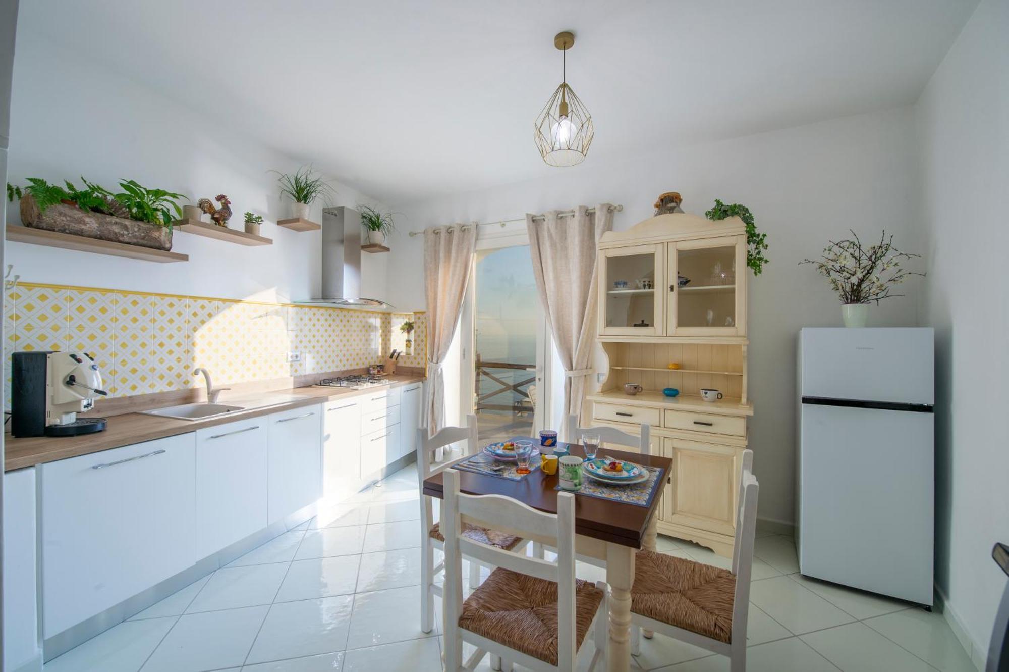 Apartmán Aria Di Mare,Near Elevator, Few Steps, Parking, Garden Positano Exteriér fotografie